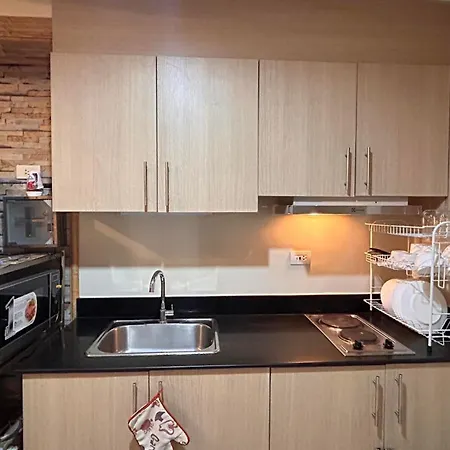 Smdc Breeze Residences, Lourdes St Roxas Blvd Service Rd Pasay City